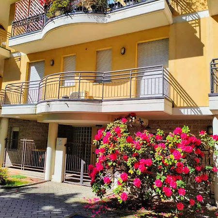 Appartmento Con Garage Privato Amancay Apartment Biella