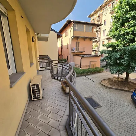 Apartment Appartmento Con Garage Privato Amancay *